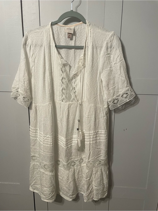 Knox Rose Dresses & Skirts - Knox Rose White Lace-Trim Tiered Mini Dress